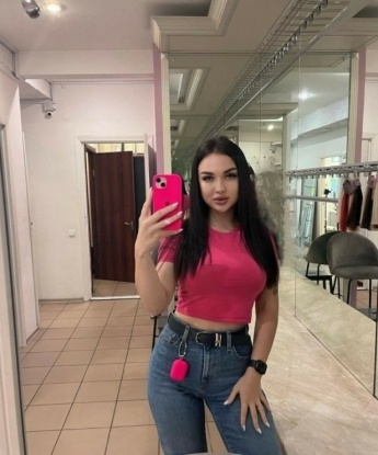 💋 Мое обаяние и нежность увлекут тебя в водоворот наслаждения. 💕
🌹 Мои услуги индивидуального сопровождения и развлечения превзойдут твои ожидания. Со мной ты забудешь о повседневной суете и окунешься в безудержный праздник страсти. 💃 Погрузись со мной в мир приятных ощущений и сексуального блаженства.
📸 Фото гарантированы, чтобы ты мог оценить мою роскошную внешность и сексуальные изгибы. 💯 Подтверждение моей независимости и красоты можно найти в отзывах моих довольных клиентов. Ты потеряешься в моих карих глазах и тонкой талии. 🌷
💼 Люблю проводить время с уверенными в себе мужчинами, готовыми расслабиться и почувствовать настоящее наслаждение. 🌹 Позволь себе эту роскошь и насладись нежностью моих прикосновений. Осталось только одно - прийти и испытать! 😉 Люба